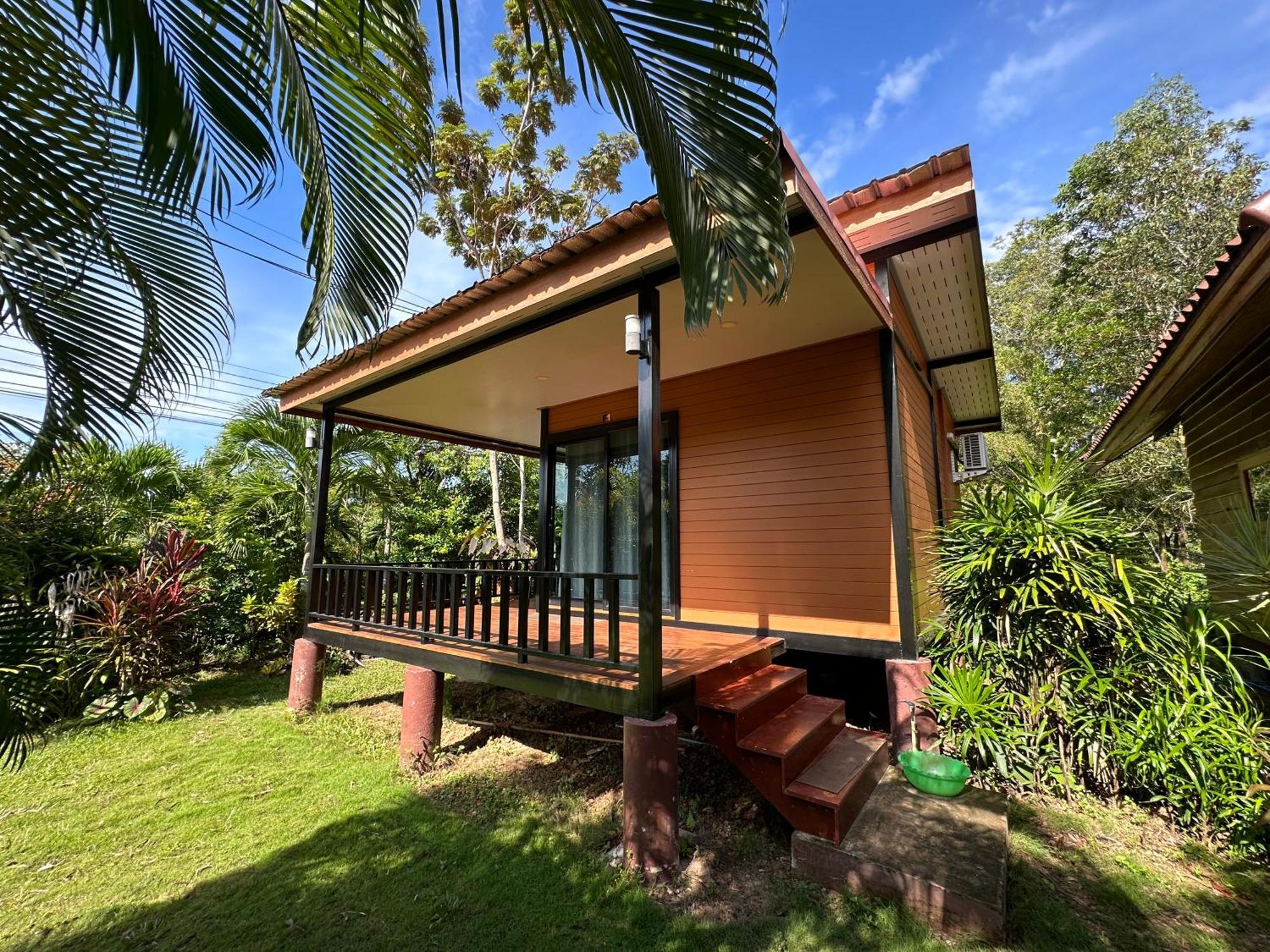 Koh Jum Bungalow & Hostel Exterior foto