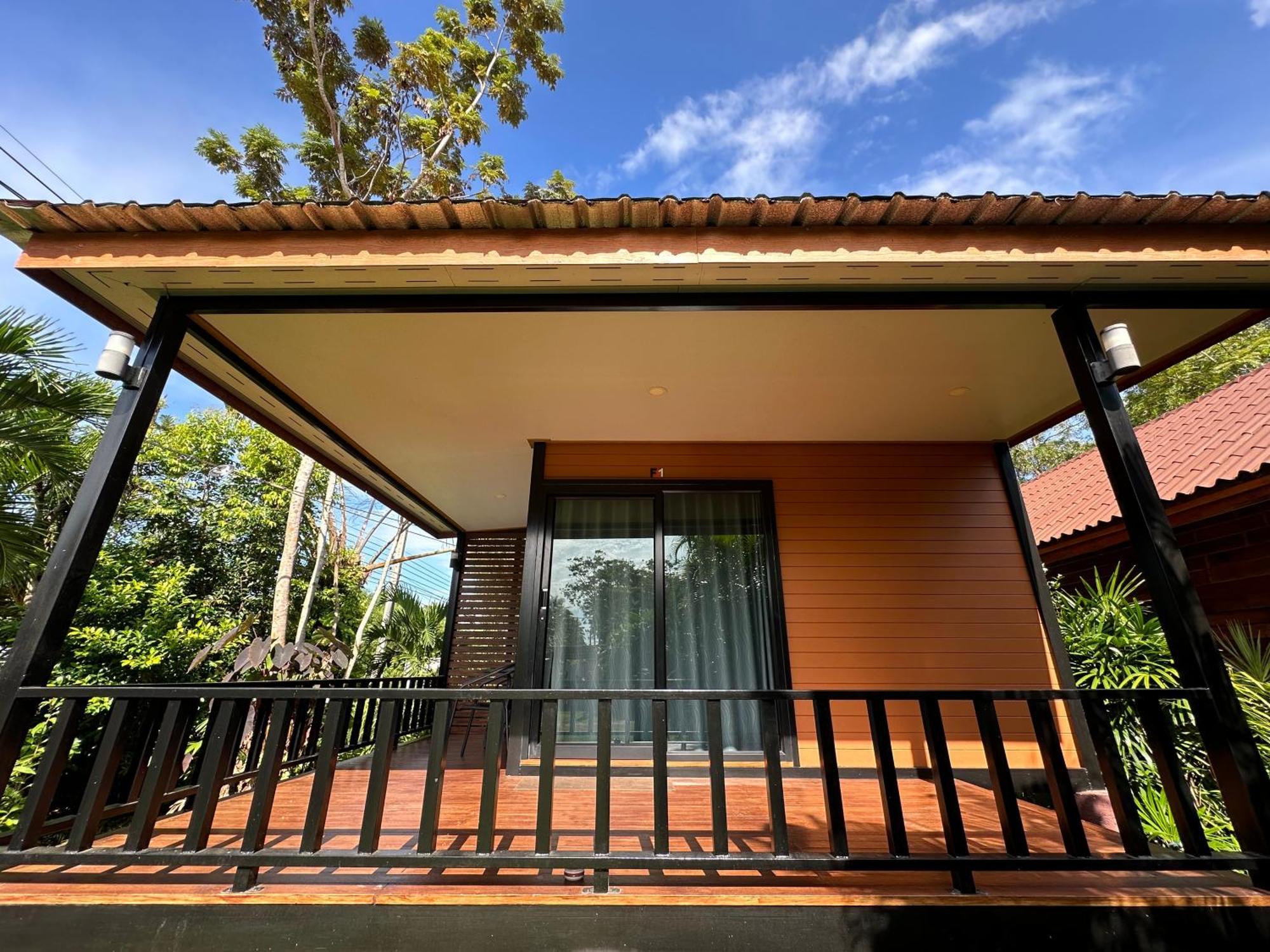 Koh Jum Bungalow & Hostel Exterior foto